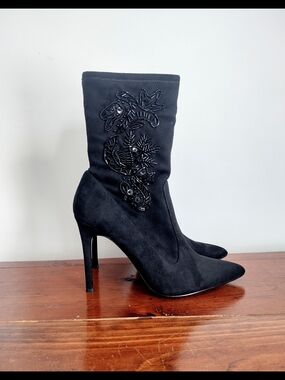 Nina Dorella Women's Black Beaded Stiletto Suede Boots Size 7